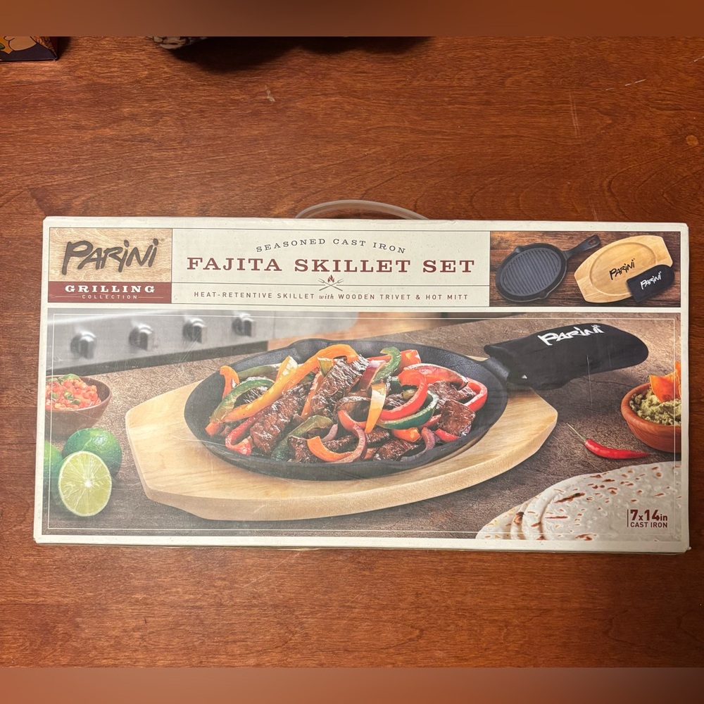 Parini Fajita Skillet Set with Wooden Trivet and Hot Pan Holder NIB
